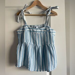 Old Navy tie-strap baby doll top — size M